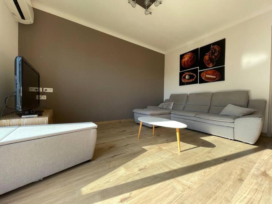 Appartement 2 Chambres +Parking Narbona Exterior foto