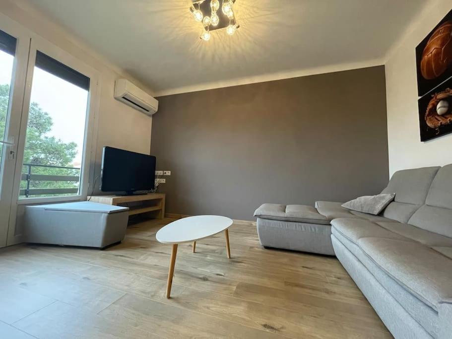 Appartement 2 Chambres +Parking Narbona Exterior foto